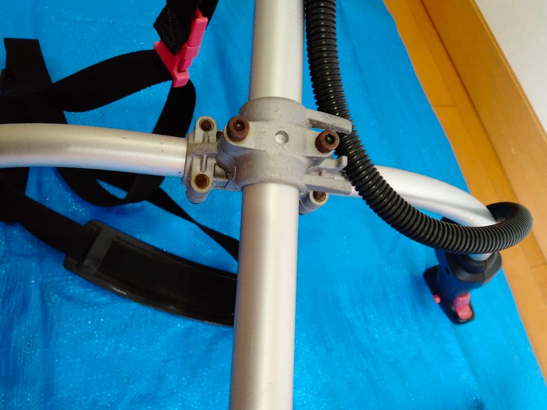 マキタ makita 充電式草刈機 MUR182UD 草刈り機