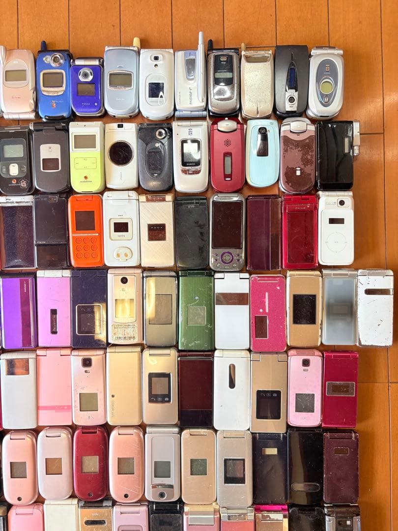 キャリア色々 ガラケー動作未確認ジャンク 100台