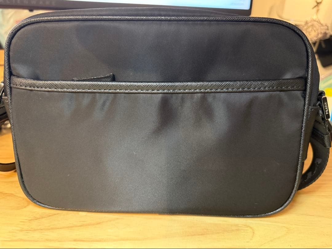 PRADA　プラダ　ショルダーバッグ　ポーチ付き