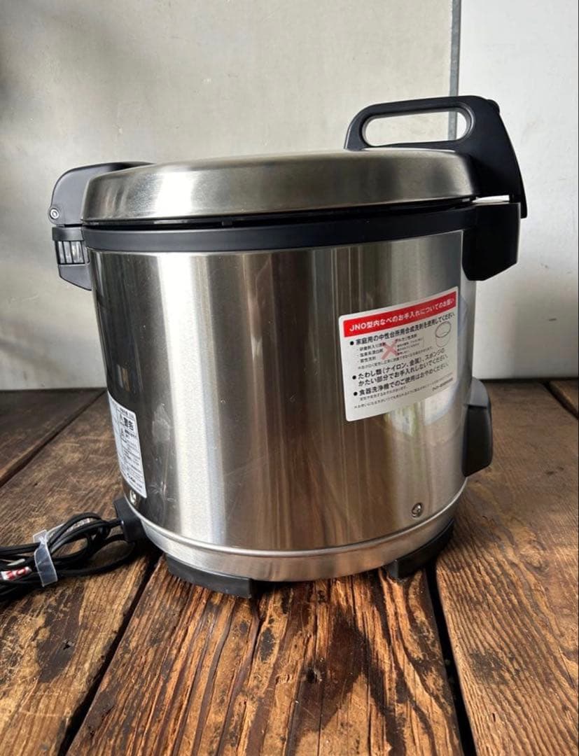 ✴︎ささ✴︎23年製　業務用2升炊き　タイガー炊飯ジャー JNO-A361