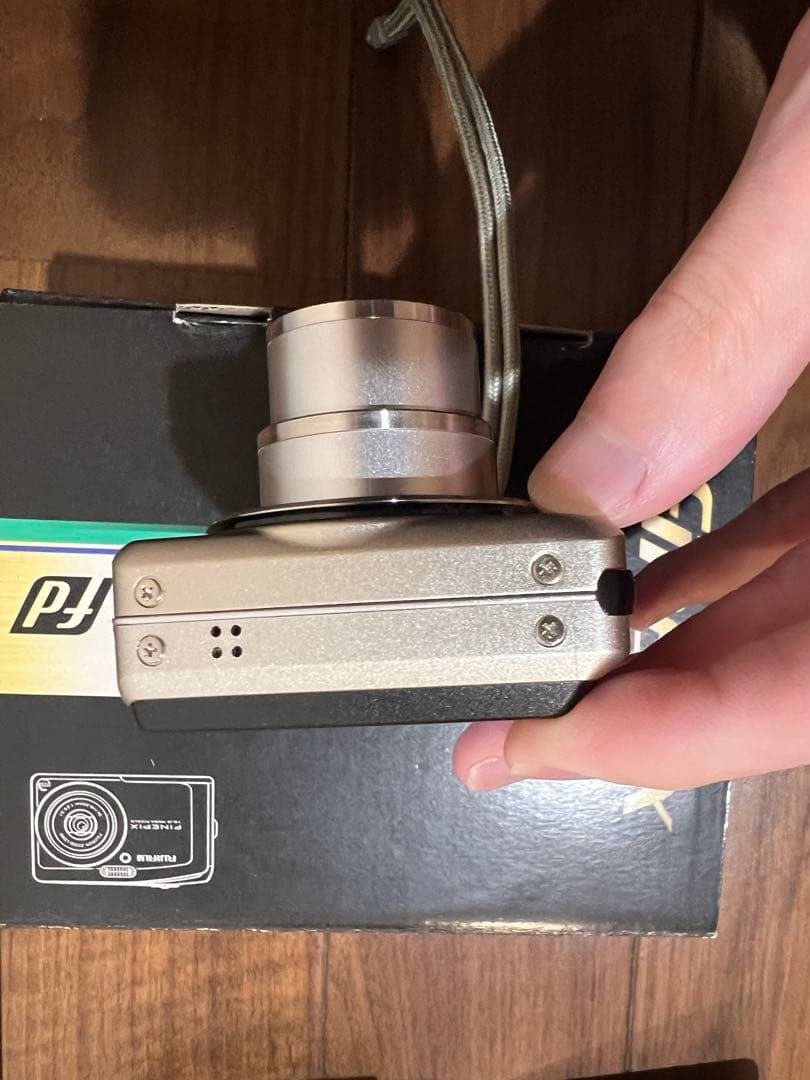 FUJIFILM FinePix F50fd コンパクトデジタルカメラ