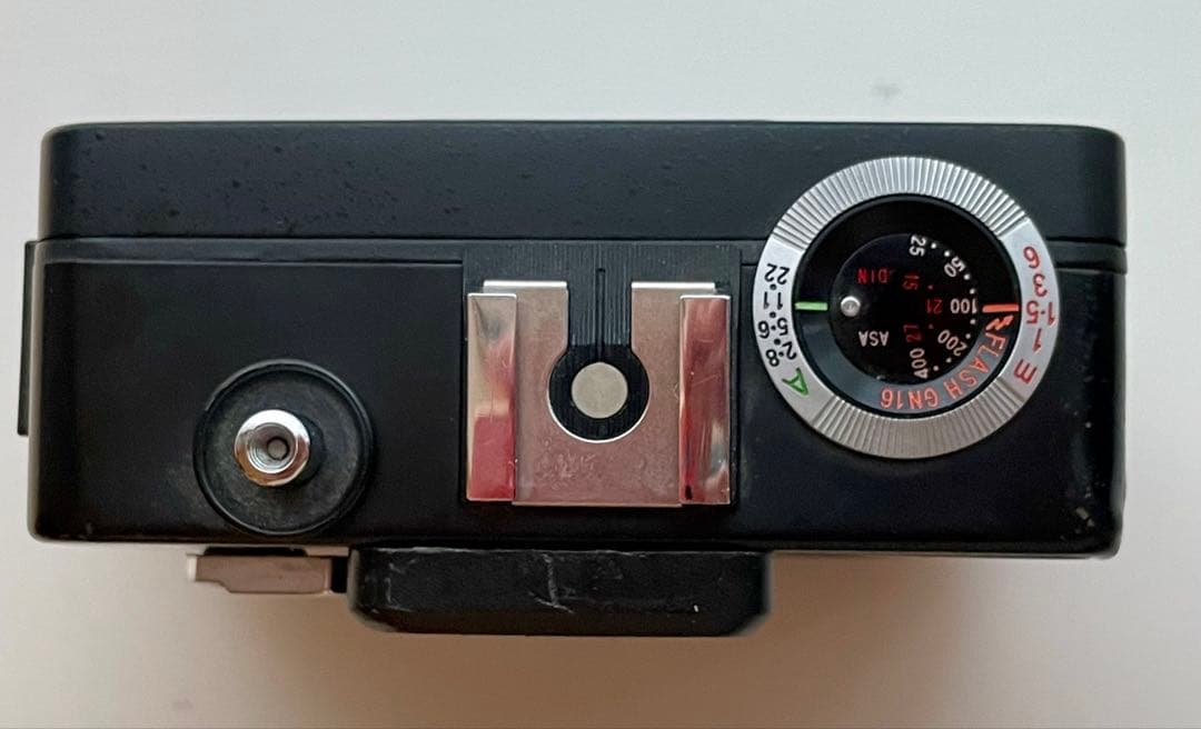 フィルムカメラRICOH SE2 オートハーフ