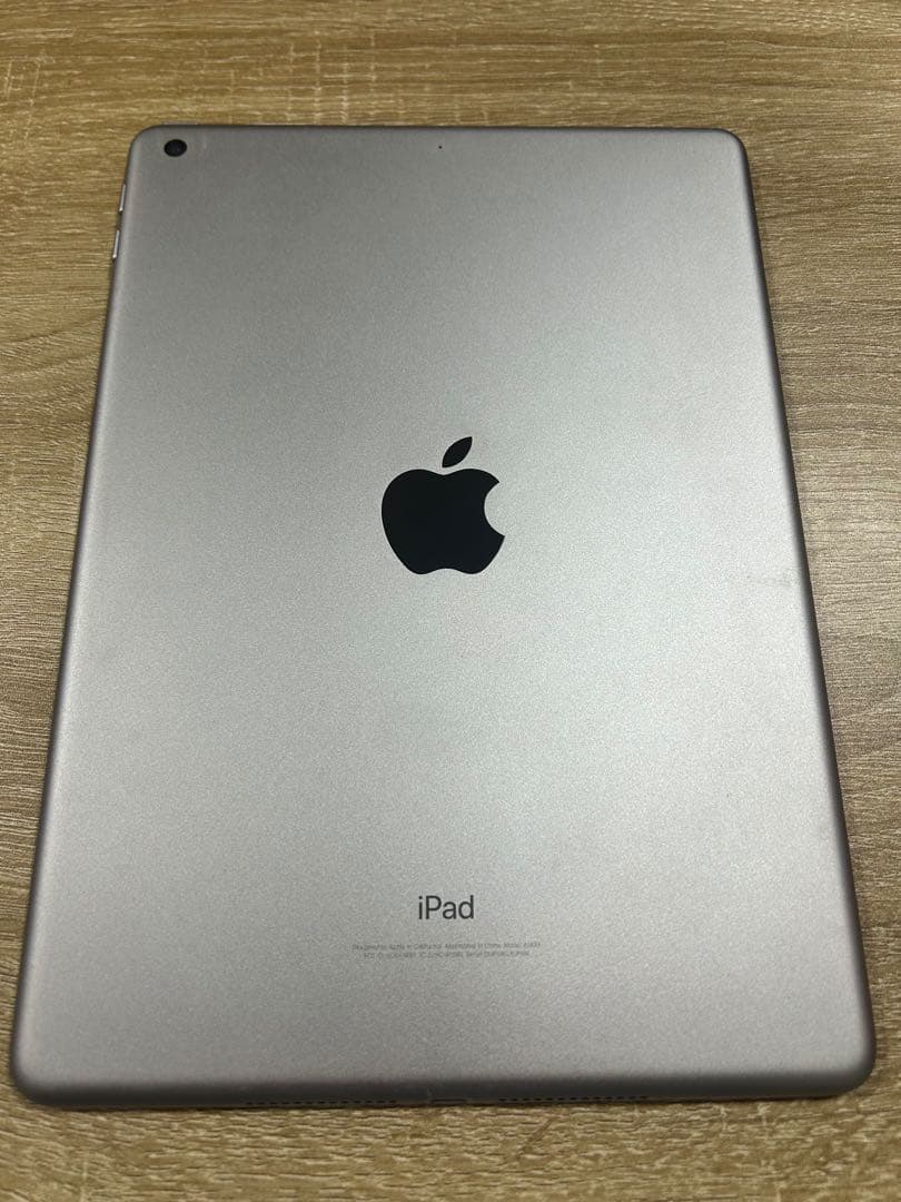 Apple iPad 128GB 第6世代　Wi-Fiモデル