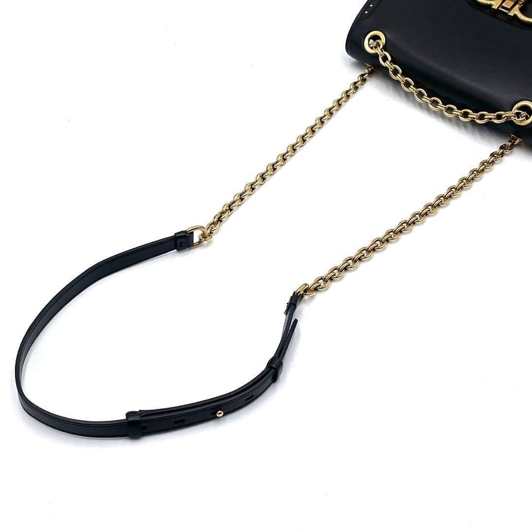 未使用級● フェラガモ ショルダーバッグ ガンチーニ 金具 モノグラム レザー