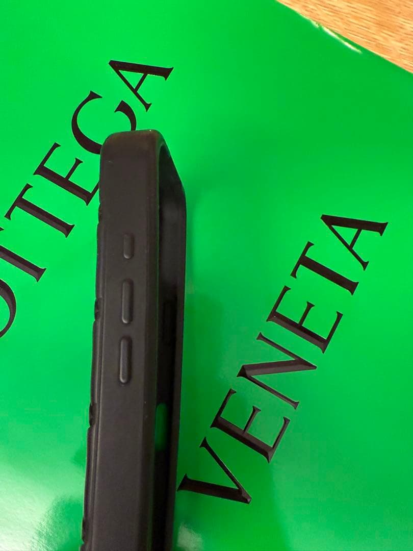 Bottega Veneta iPhone16pro用ケースブラック