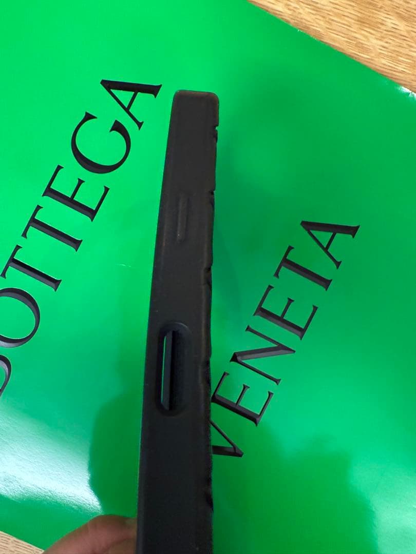 Bottega Veneta iPhone16pro用ケースブラック