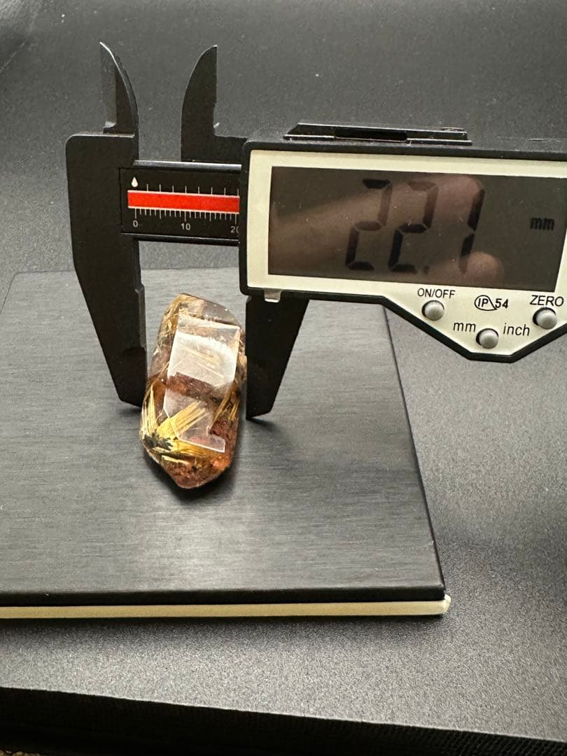 ゴールドルチルクォーツ