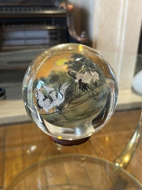 【中古品】内画水晶玉 ガラス玉 鶴