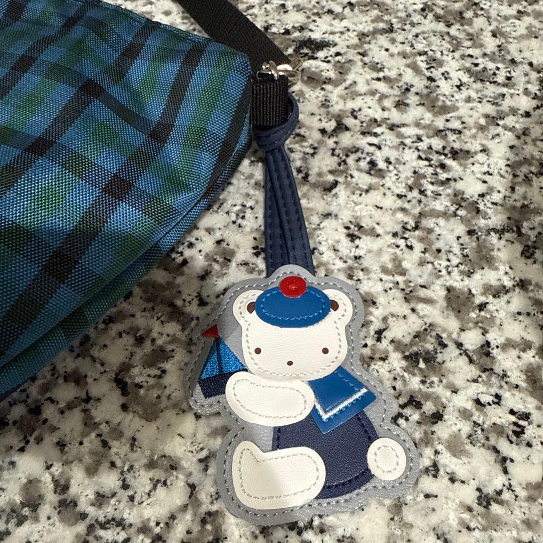 超美品 定価11000円ファミリア　familiar 舟形ポシェット　ショルダー