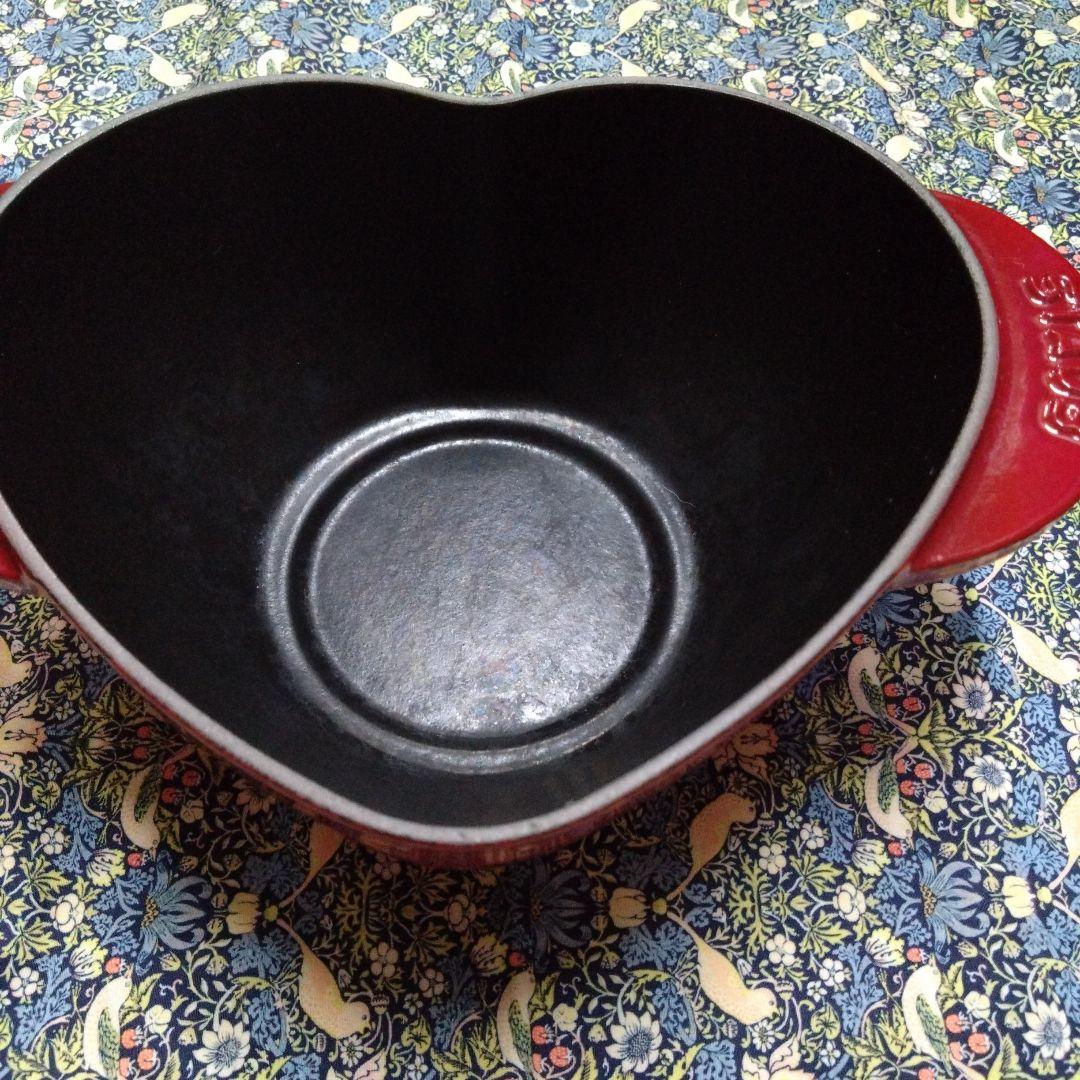 STAUB　ストウブ　ココット　ハート20　新品ハートノブ付き