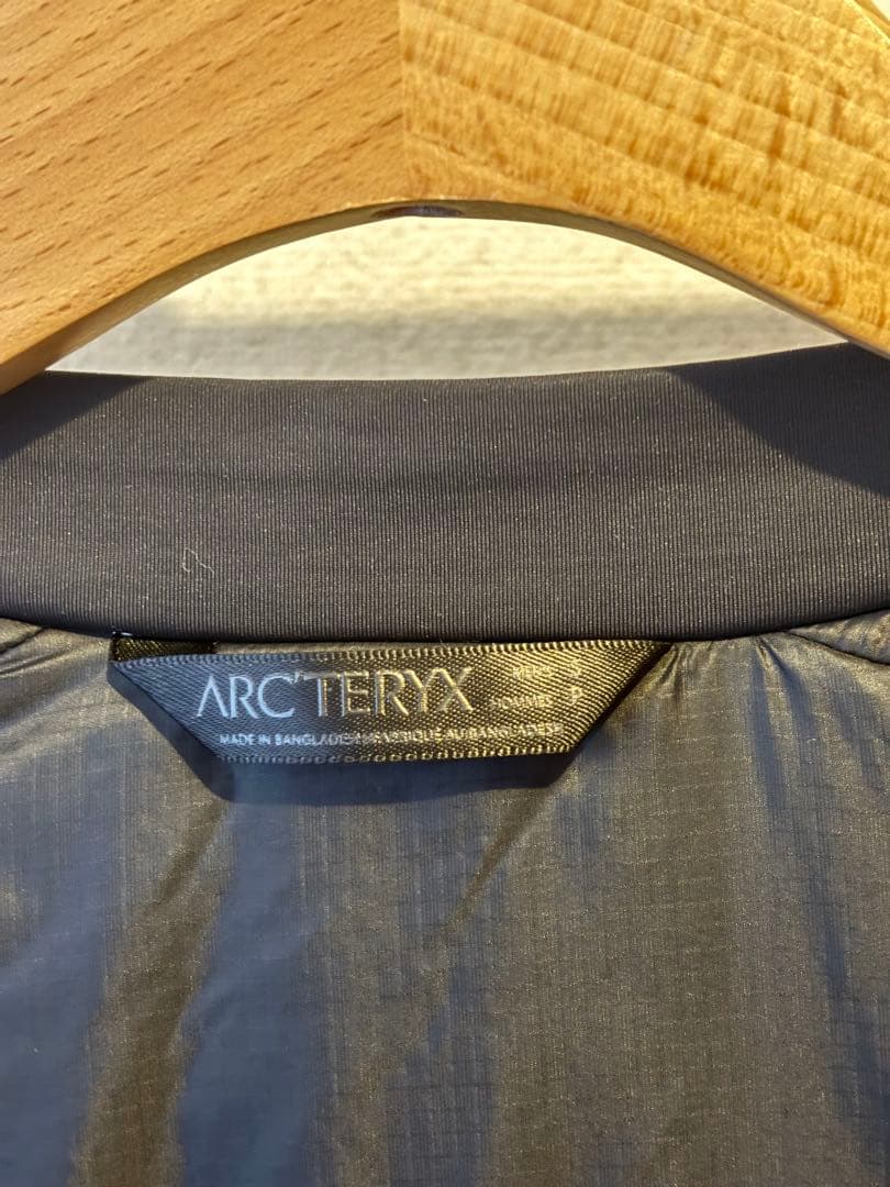 ジャケット・アウター ARC'TERYX ATOM AR hoody