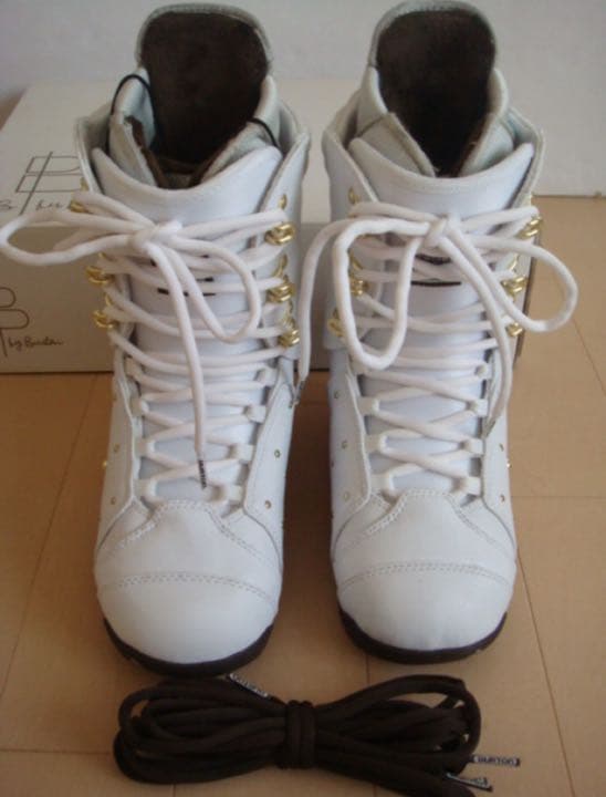 BURTON　バートン スノーボード 限定モデル お花柄 ブーツ 白 ホワイト