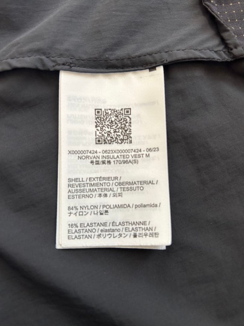 最終値下　ARC'TERYX ベスト S/P 黒　美品　希少モデル