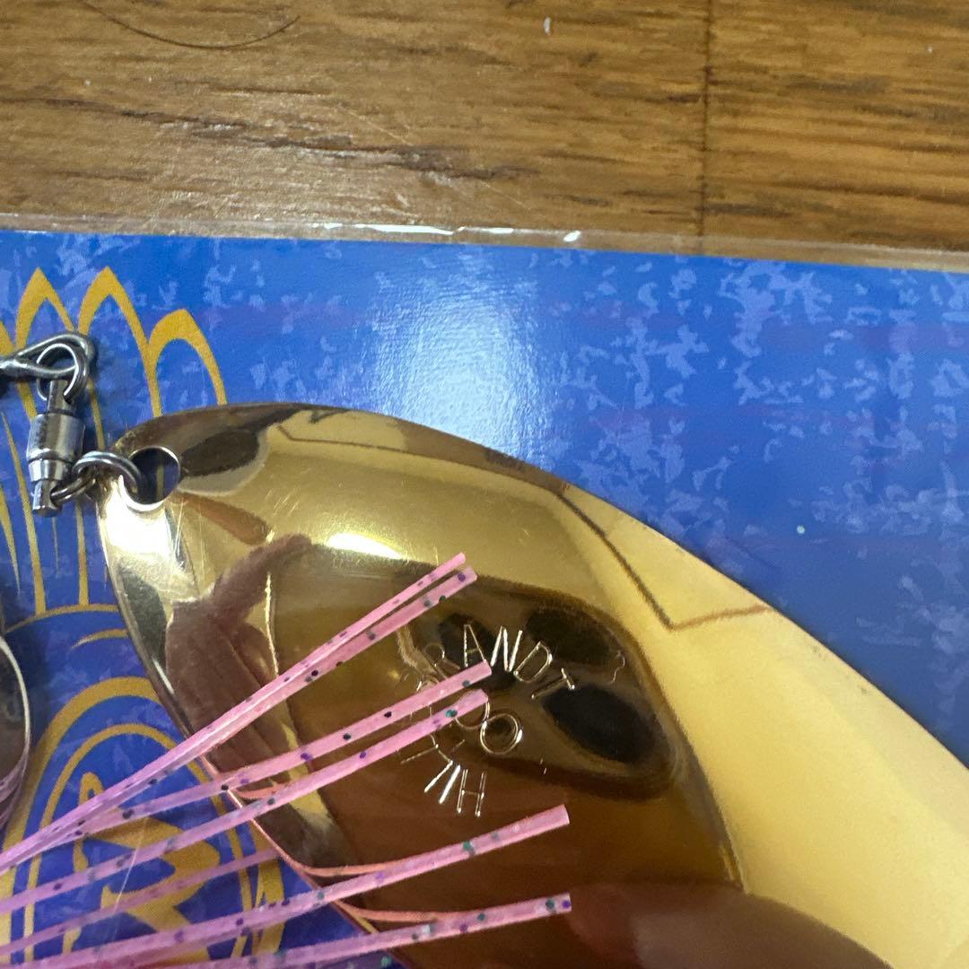 未使用品ヒルデブランド8番ブレード5枚付き、エンジェルスピナーベイト1/2オンス