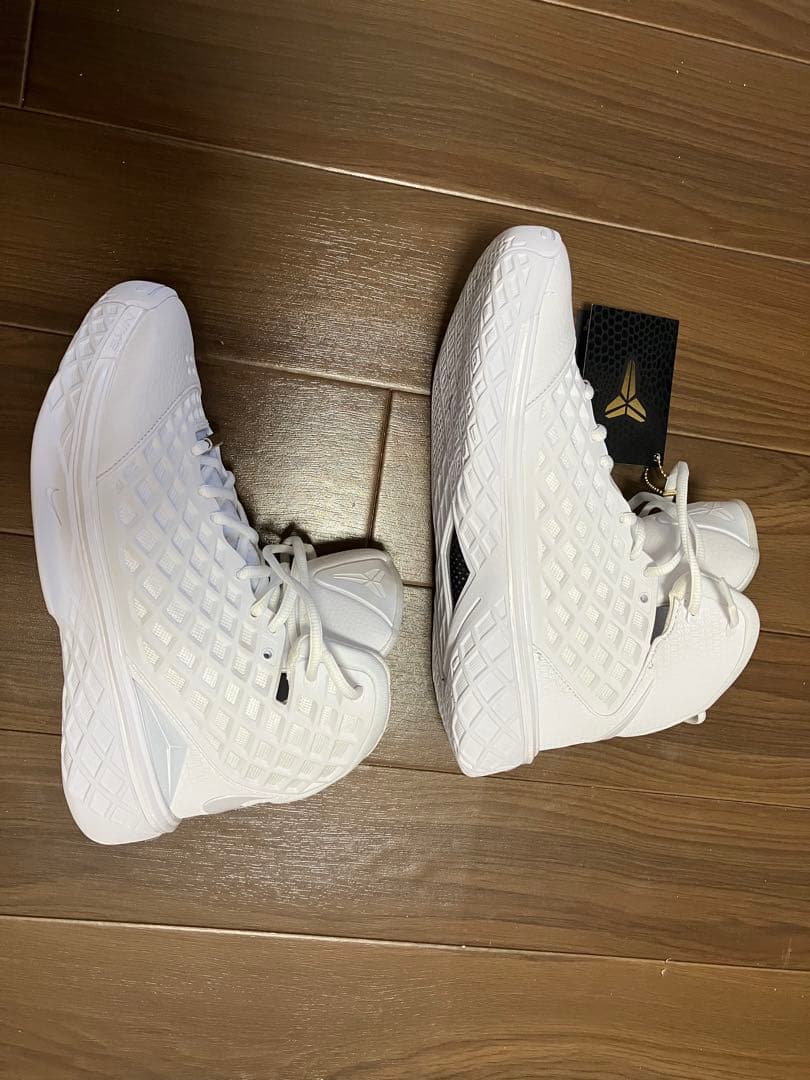 Kobe 3プロトロ ホワイト ハイカット バスケットシューズ