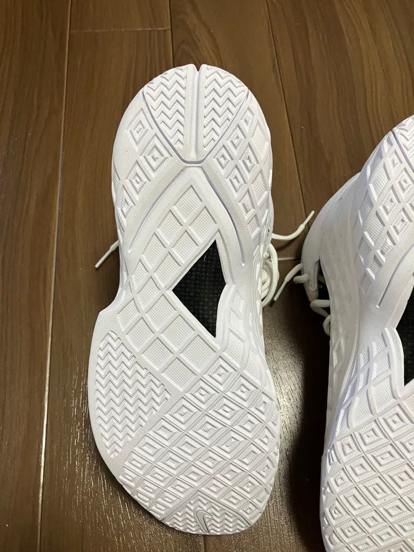 Kobe 3プロトロ ホワイト ハイカット バスケットシューズ