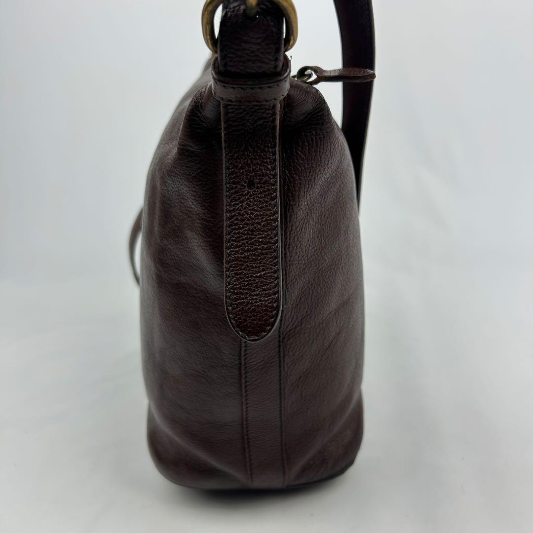 【美品】イルビゾンテ　ショルダーバッグ レザー　斜め掛け　ロゴ型押し　バケツ