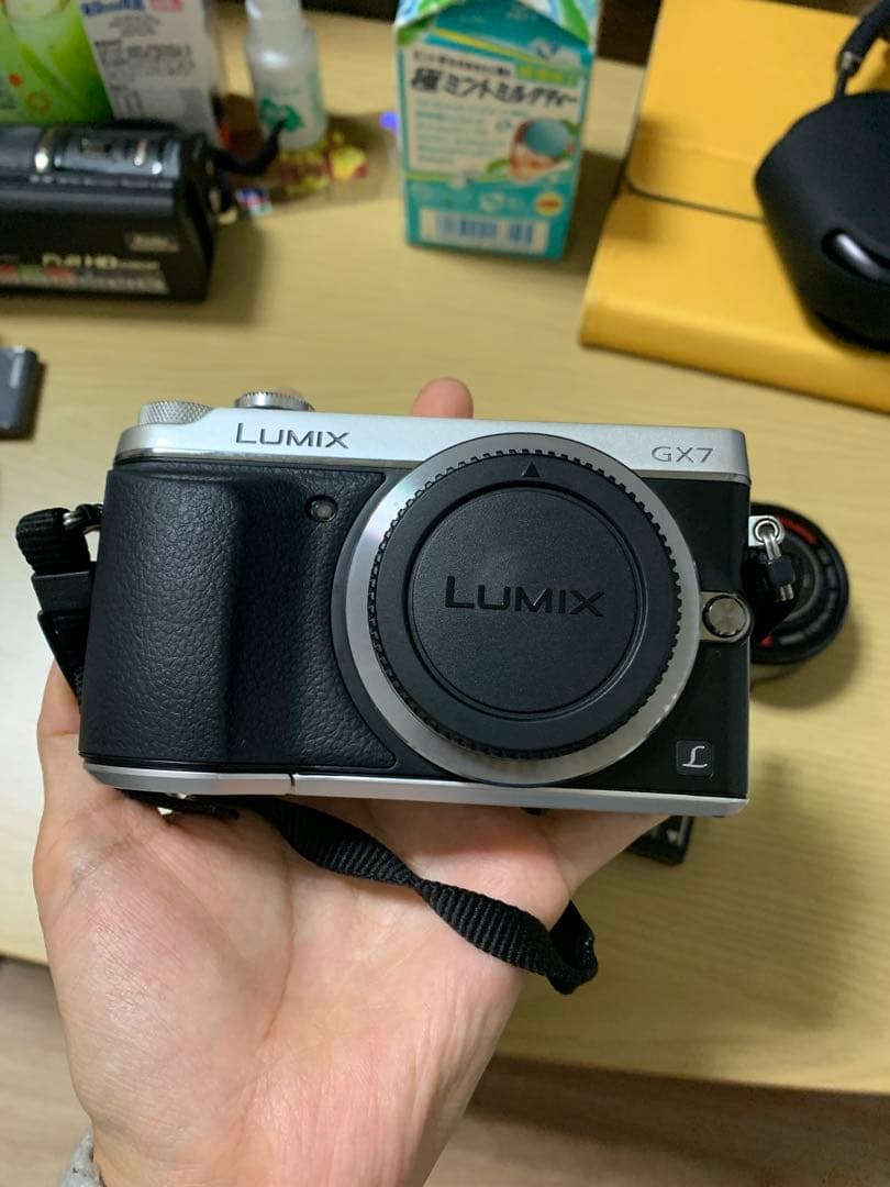 LUMIX GX7 ミラーレスカメラ 14-42mm