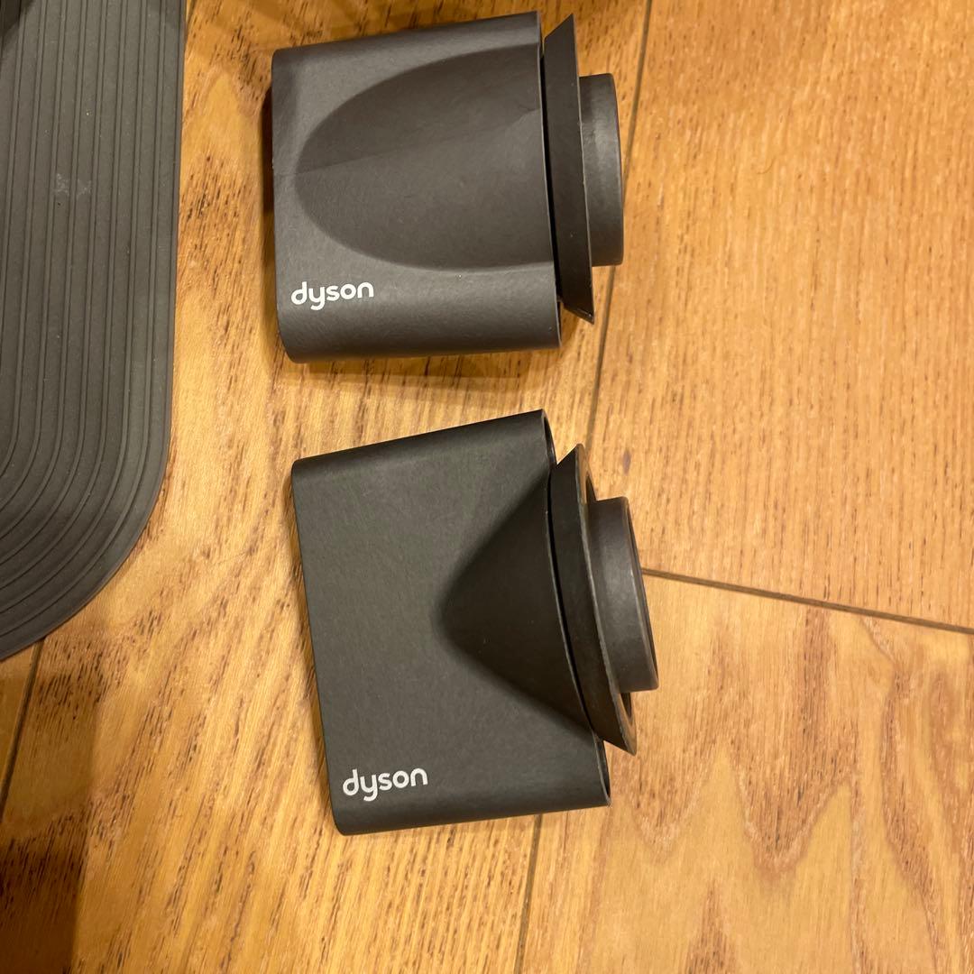 ダイソン dysonドライヤー hd08 ソフトケース付き