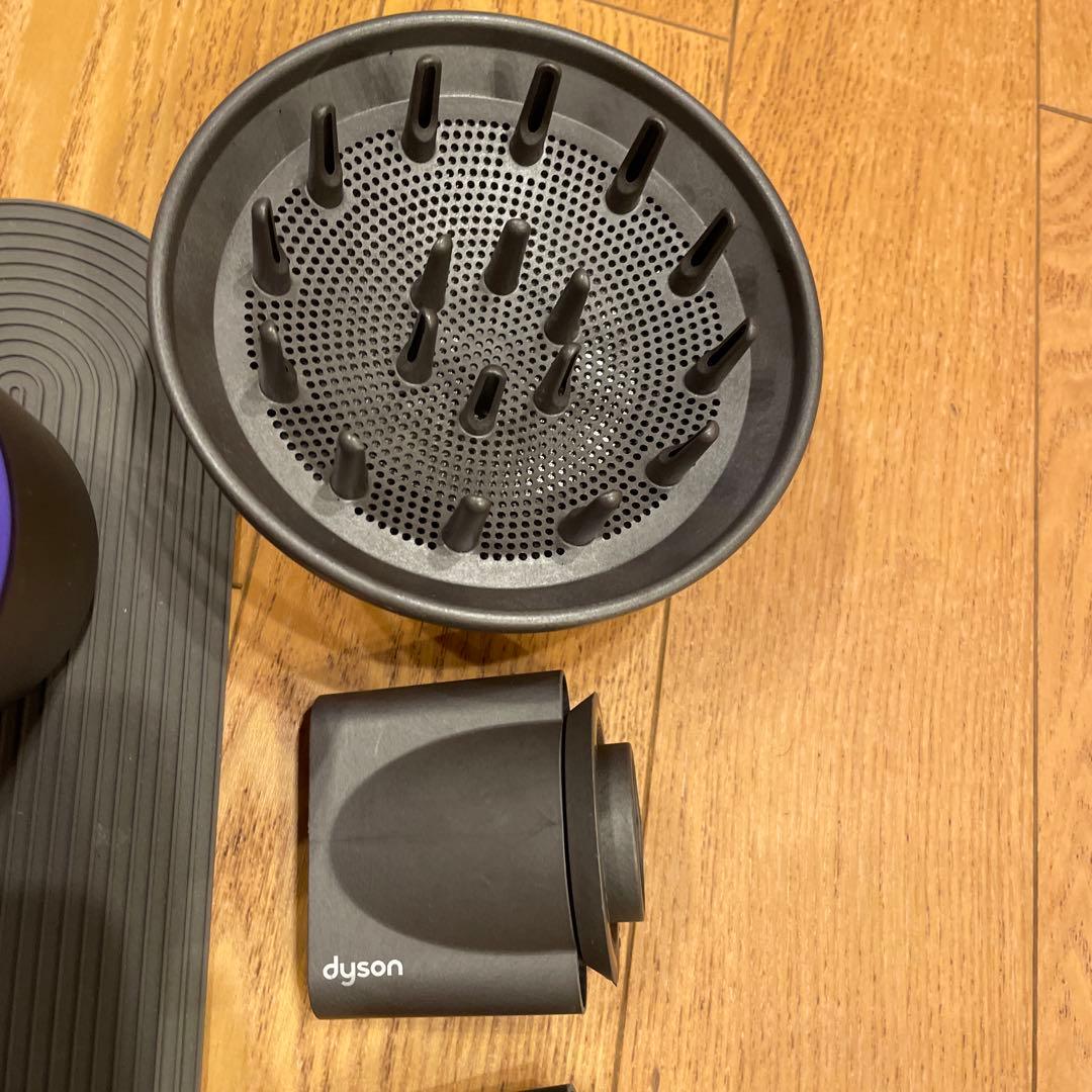 ダイソン dysonドライヤー hd08 ソフトケース付き