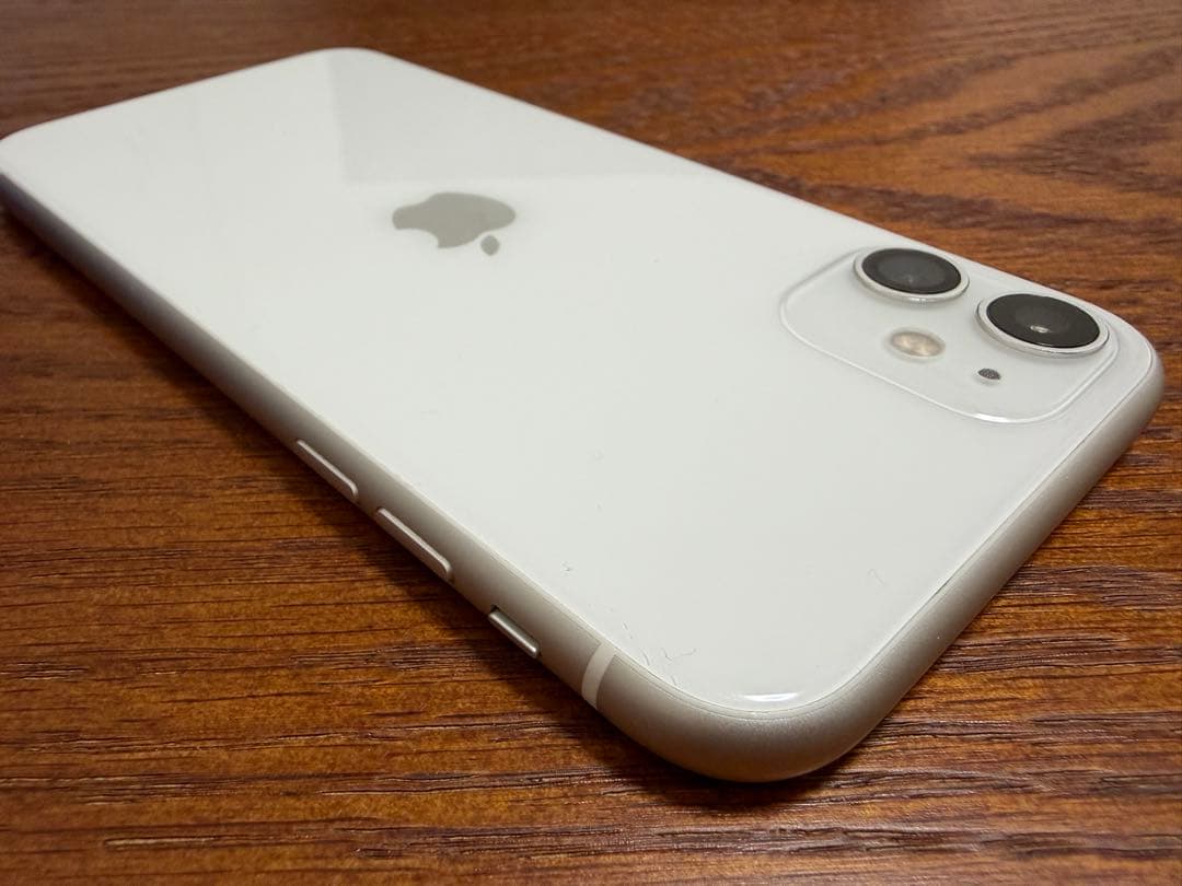 iPhone 11 ホワイト 128GB 本体 バッテリー88%