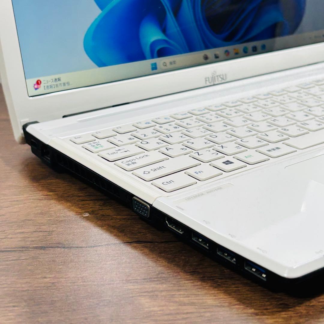 高性能i7★SSD512/16GB オフィス付きノートパソコン Win11