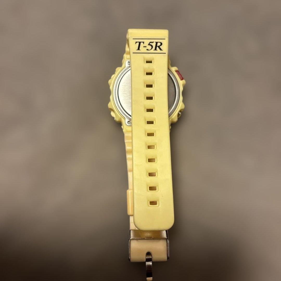 VOLVO T-5R デジタル腕時計　ノベルティ未使用