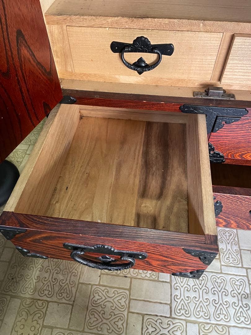 宮城県　岩谷堂箪笥