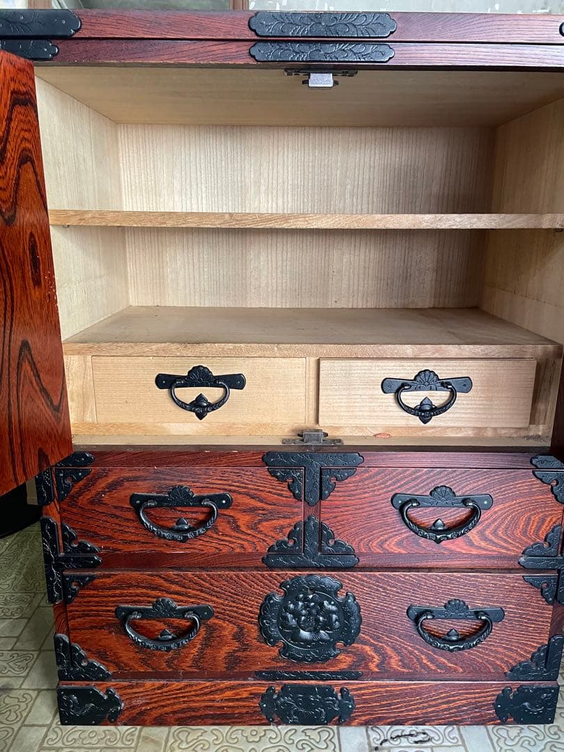 宮城県　岩谷堂箪笥