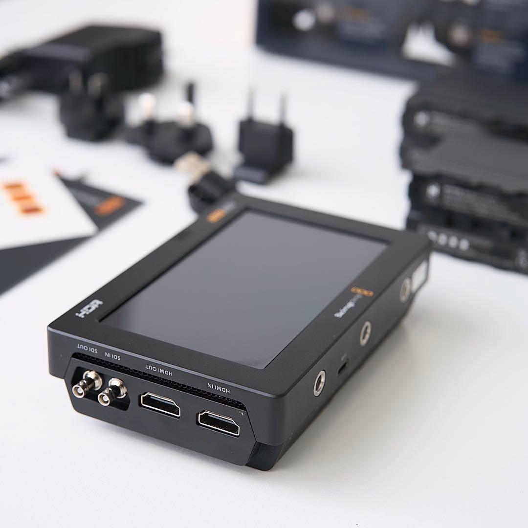 Blackmagic Video Assist 5\" 12G HDR 本体