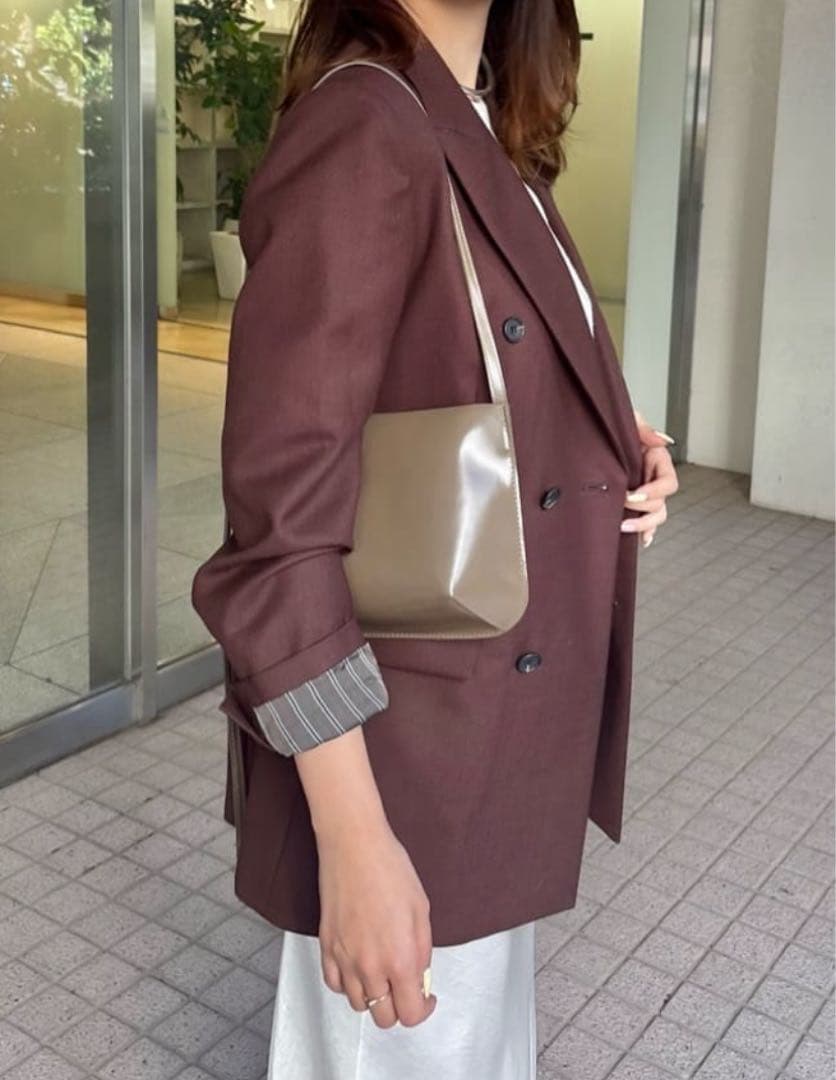 whim gazetteウィムガゼット　ガラスレザーショルダー