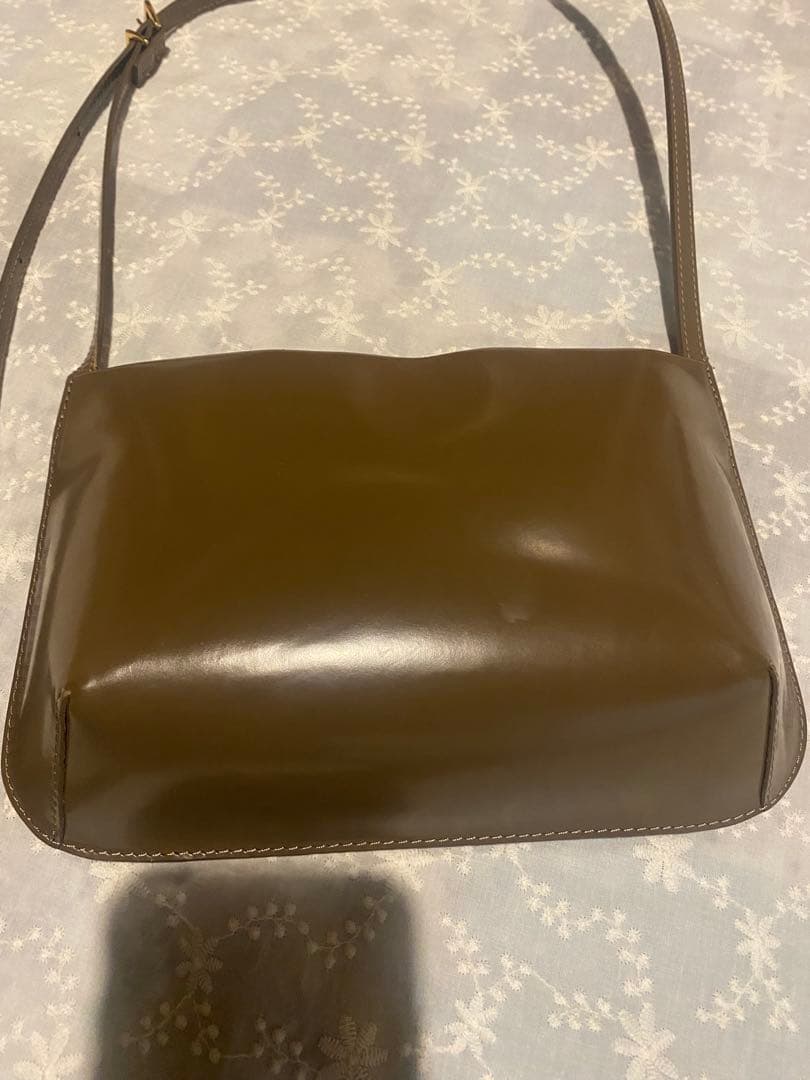 whim gazetteウィムガゼット　ガラスレザーショルダー