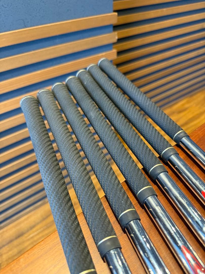 タイトリストT200 7本（4U.6-P.48度）