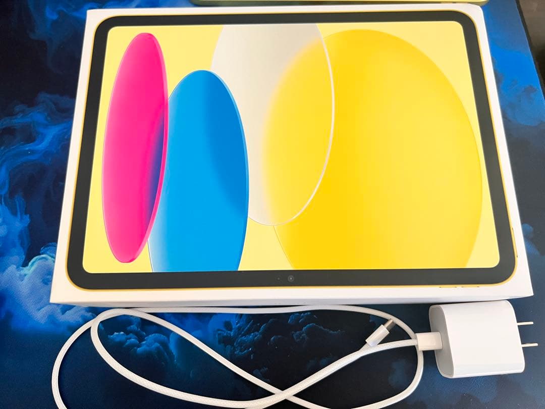 Apple iPad (A16) 128GB ゴールド　箱付き