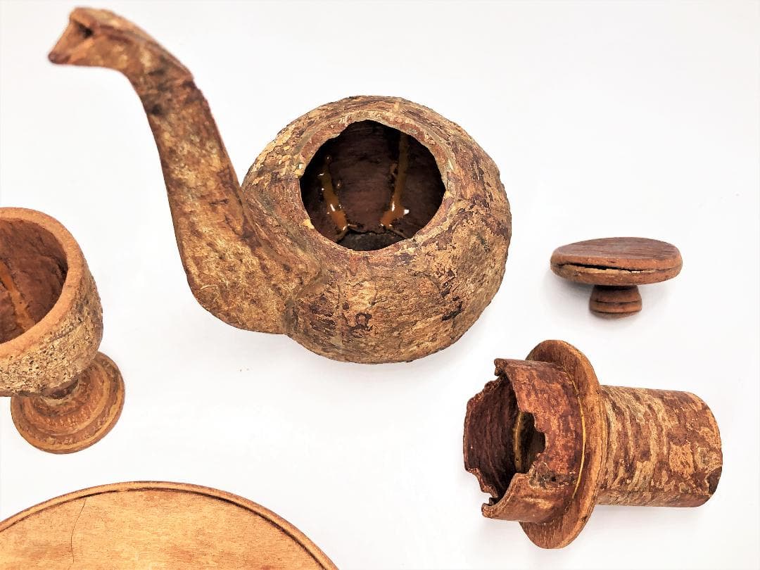 【 シナモン木彫茶器 】 １８世紀セイロン　オランダ商船　伝世収蔵品