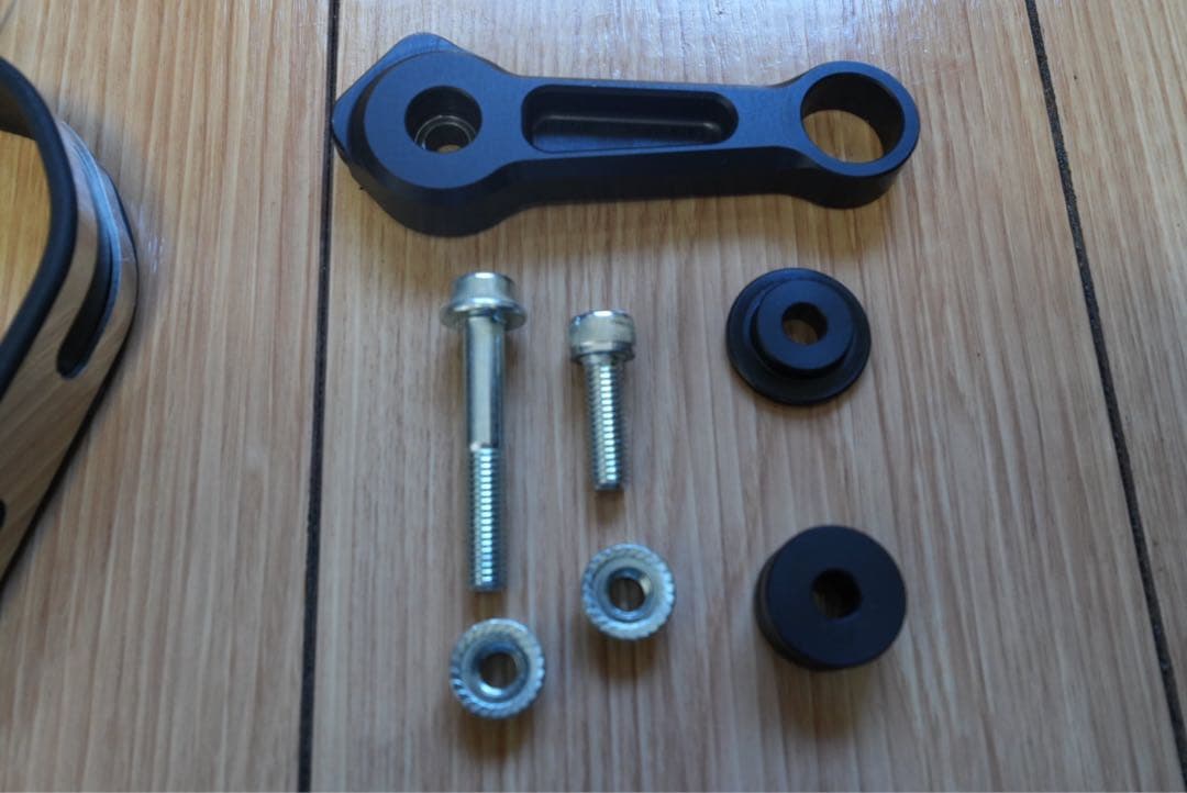 ほぼ未使用zx4rトリックスターマフラー　ブラックエディション　政府認証