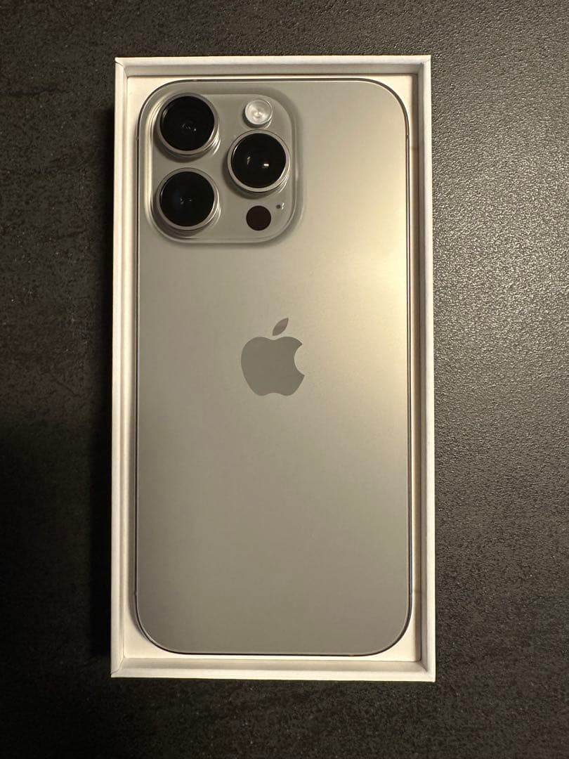 iphone 16 Pro 256gb バッテリー100% 充放電124回