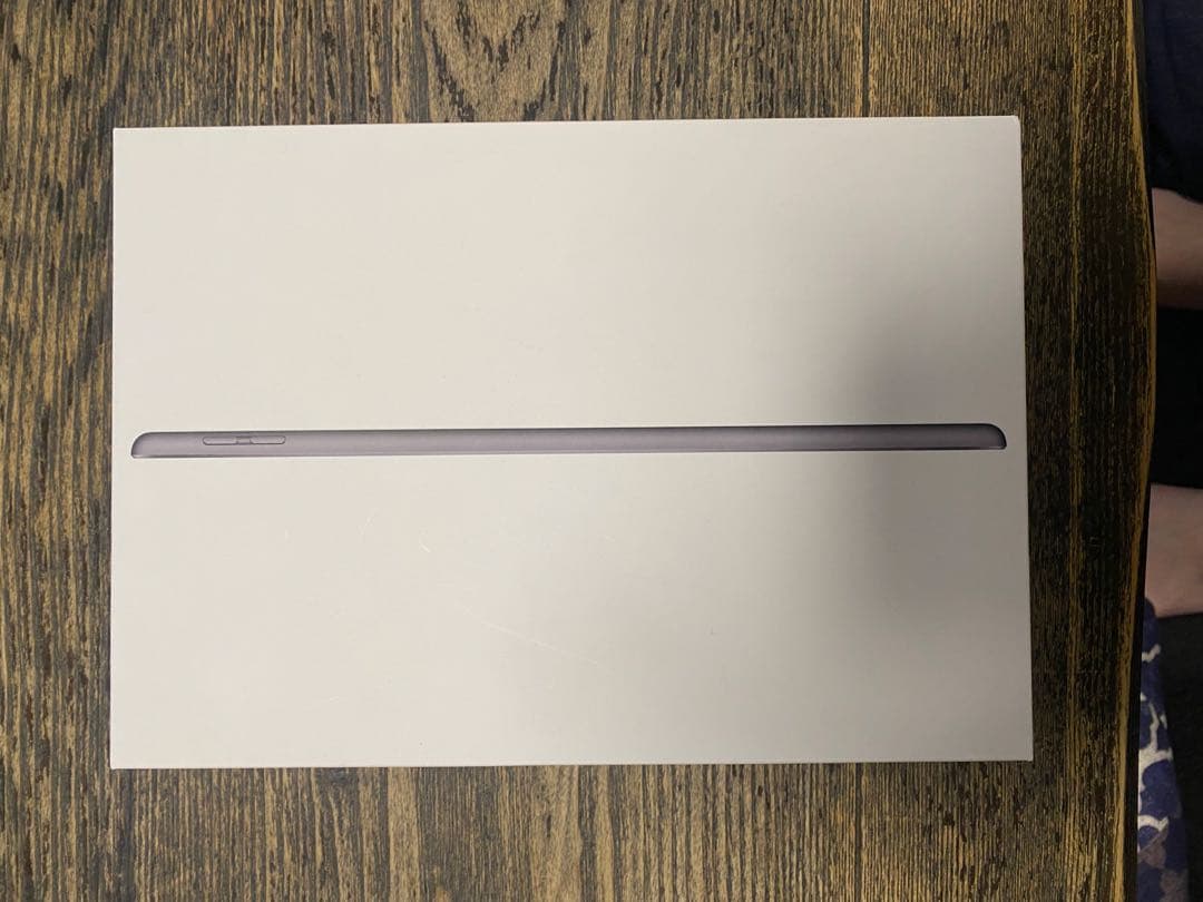 iPad 第7世代 /10.2インチ/ 32GB /au版 /箱・付属品/美品