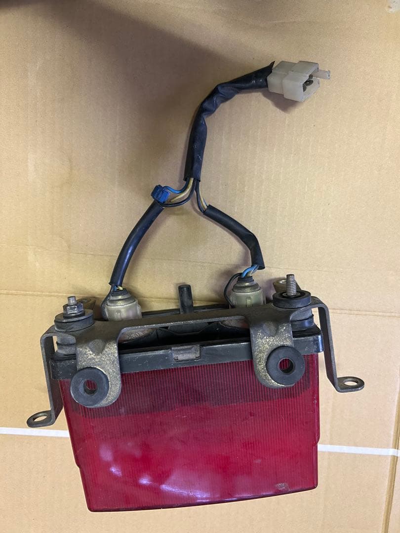 xjr400テールランプセット　4hm 早い者勝ち