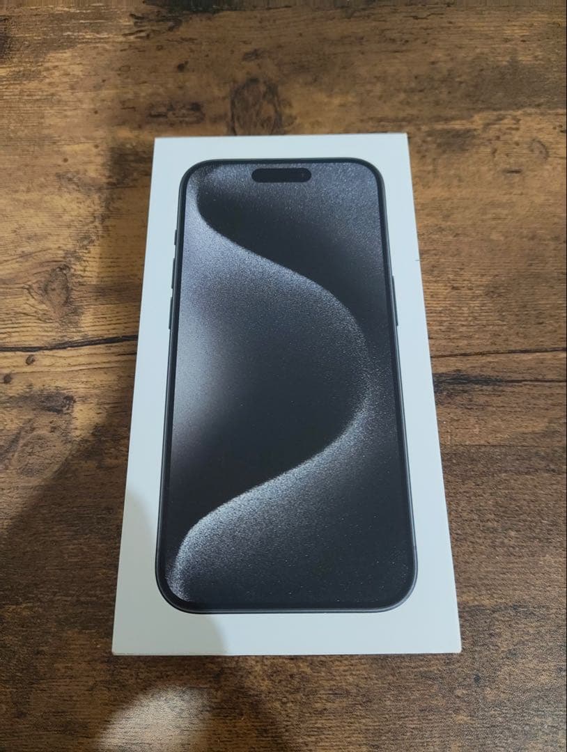 iPhone 15 Pro ブラックチタニウム 128GB バッテリー89%