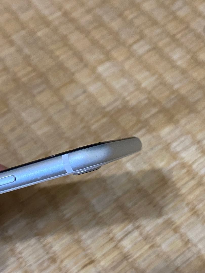 Apple iPhone SE (A2296)第2世代64GB