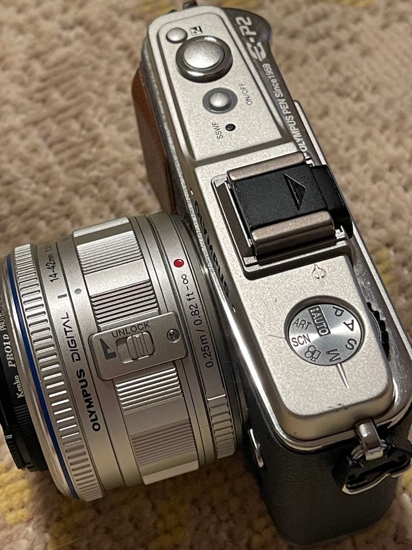 オリンパス OLYMPUS PEN E-P2本体＋レンズ2個＋バッテリー＋充電器