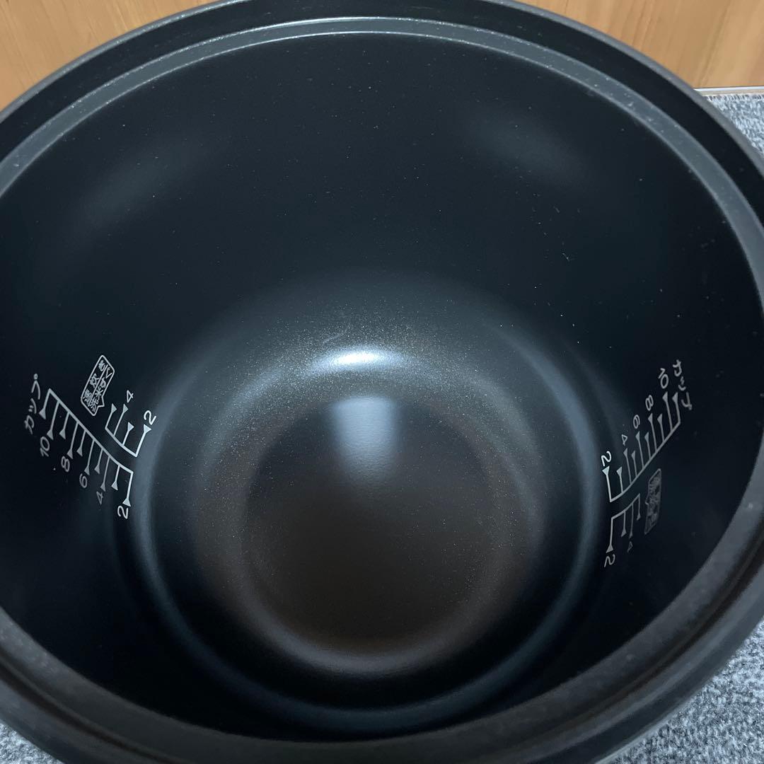 シルバー 炊飯器 蓋付き