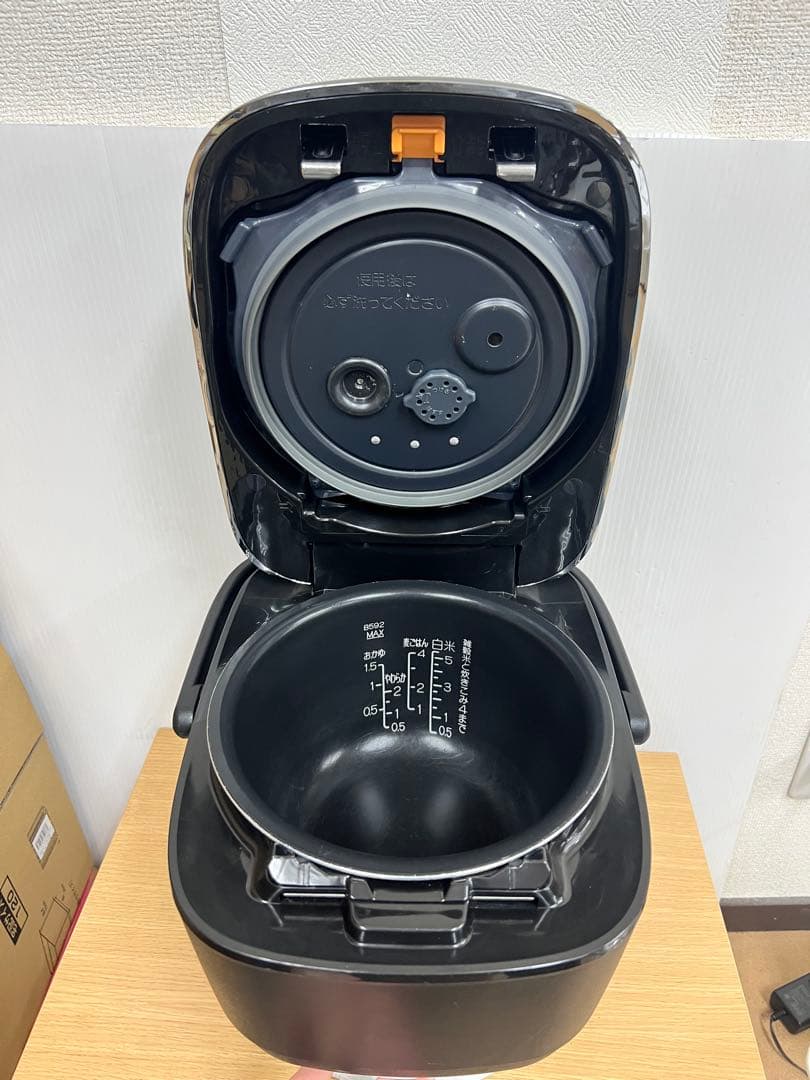 象印 圧力IH炊飯ジャー NW-PH10E8 2020年製