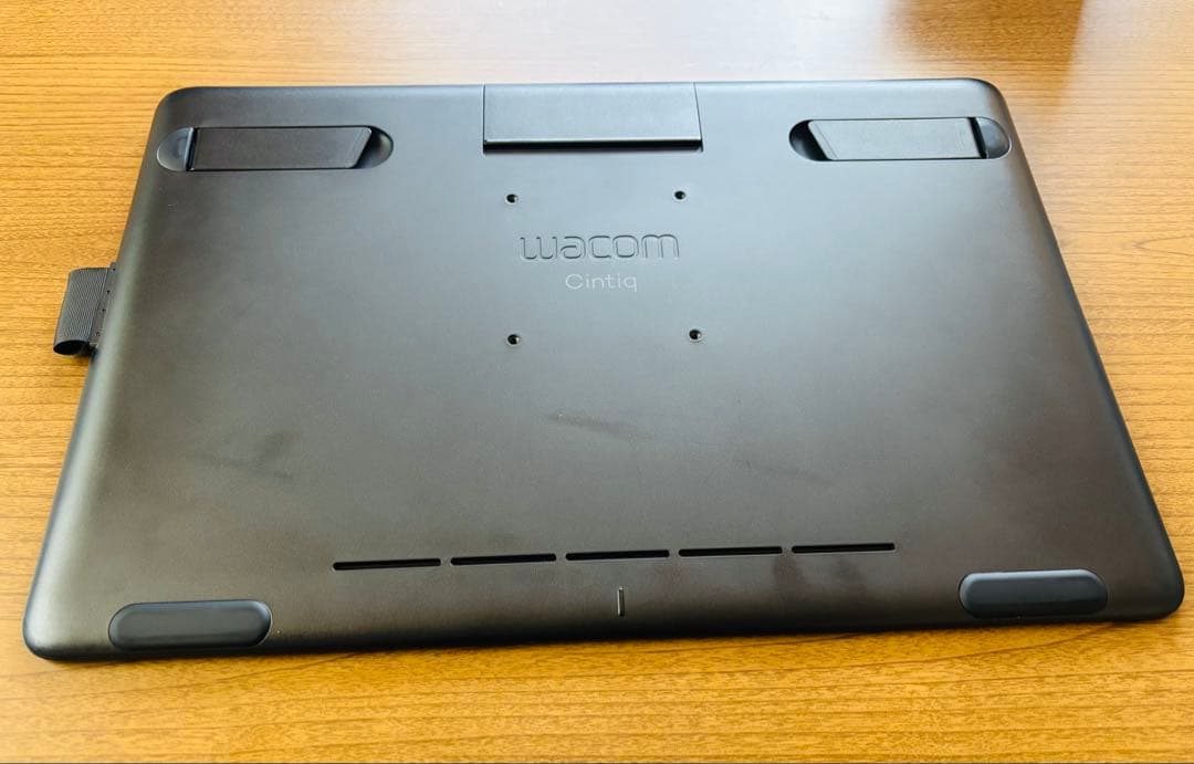 Wacom Cintiq 16 液晶ペンタブレット 本体　専用スタンドセット