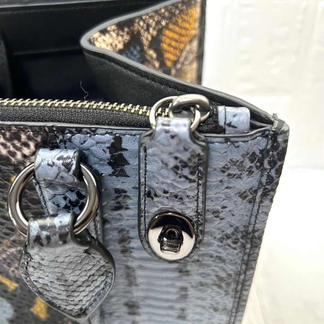 ♦︎COACH♦︎パイソン柄2wayレザーバッグ　ショルダー付き　未使用品