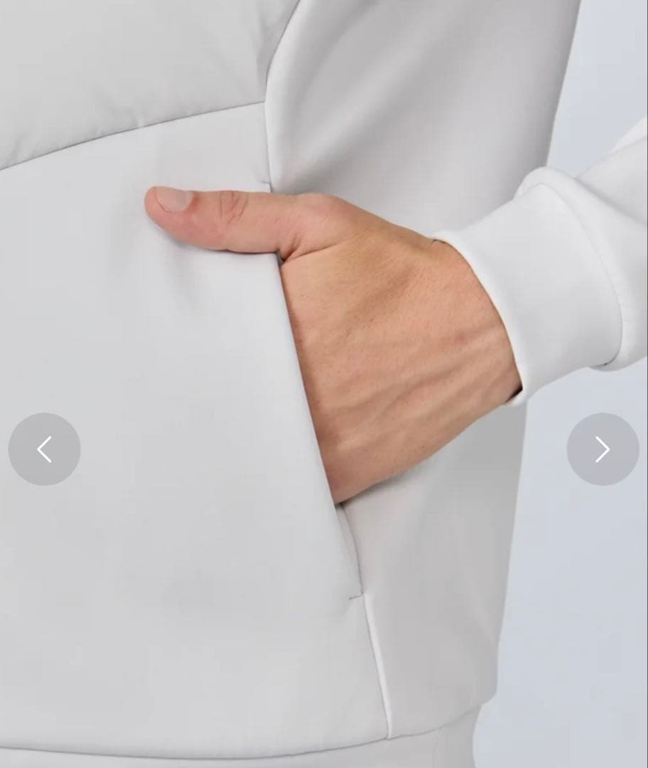 デサントゴルフ　防風ハイブリッドダウンジャケット　　グレー