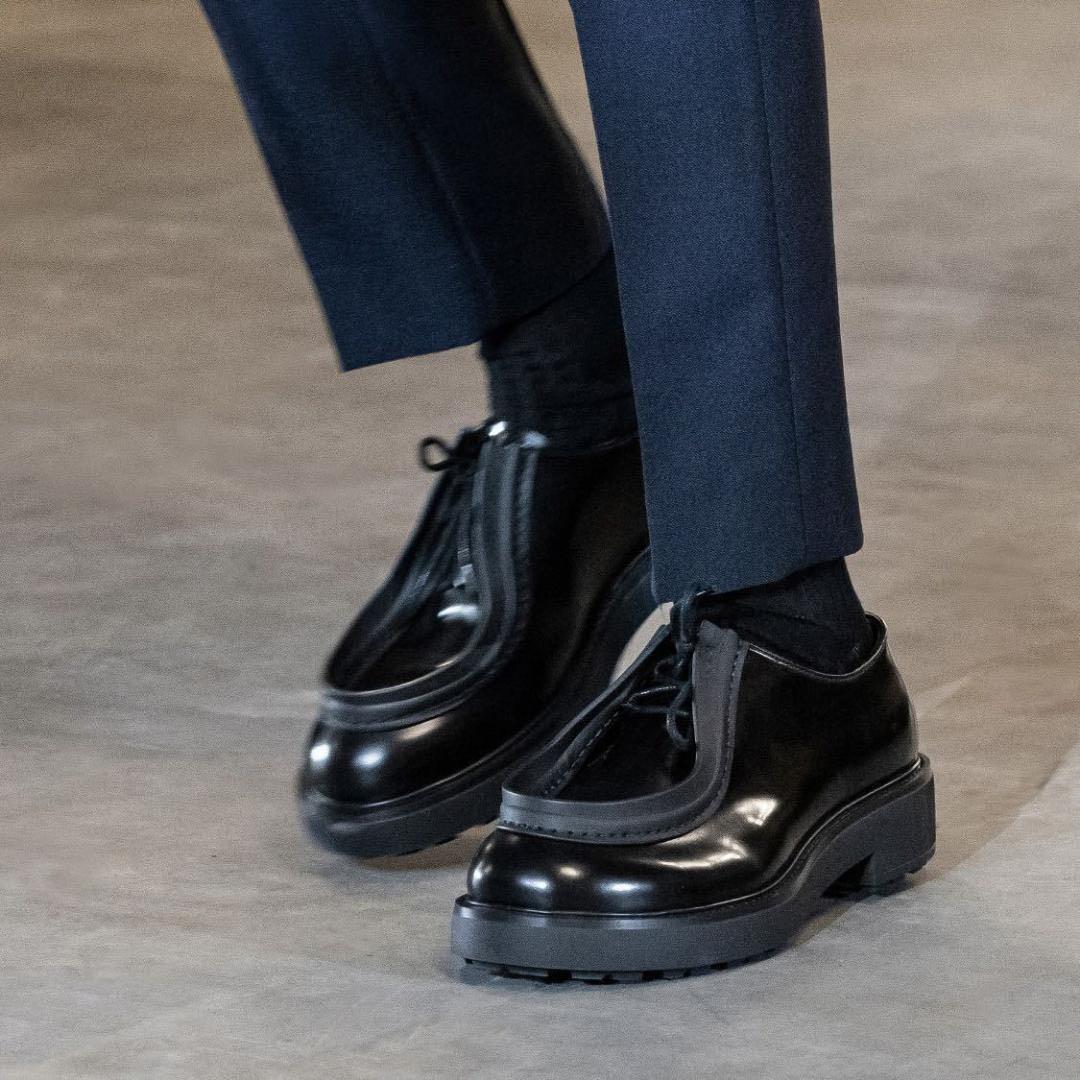 専用PRADA 23aw 2EG421ダイアパソンオペークブラッシュドレザー