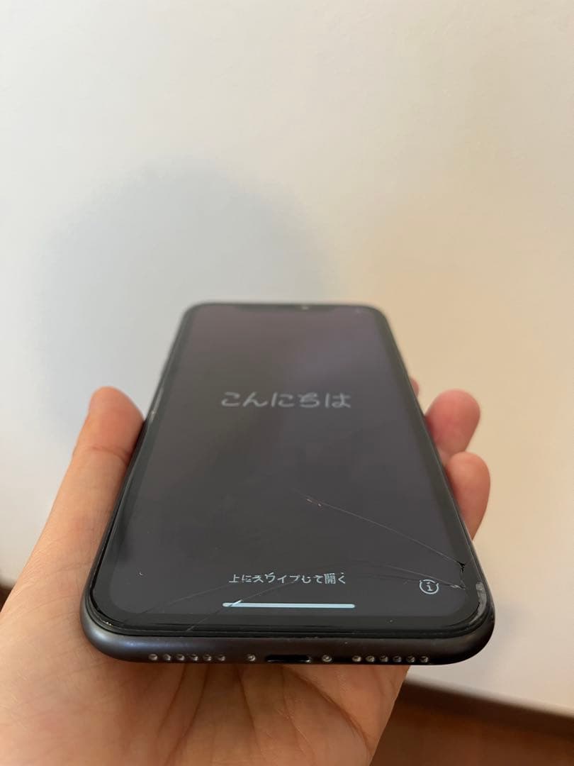 iPhone 11 本体　128GB ブラック　初期化済み
