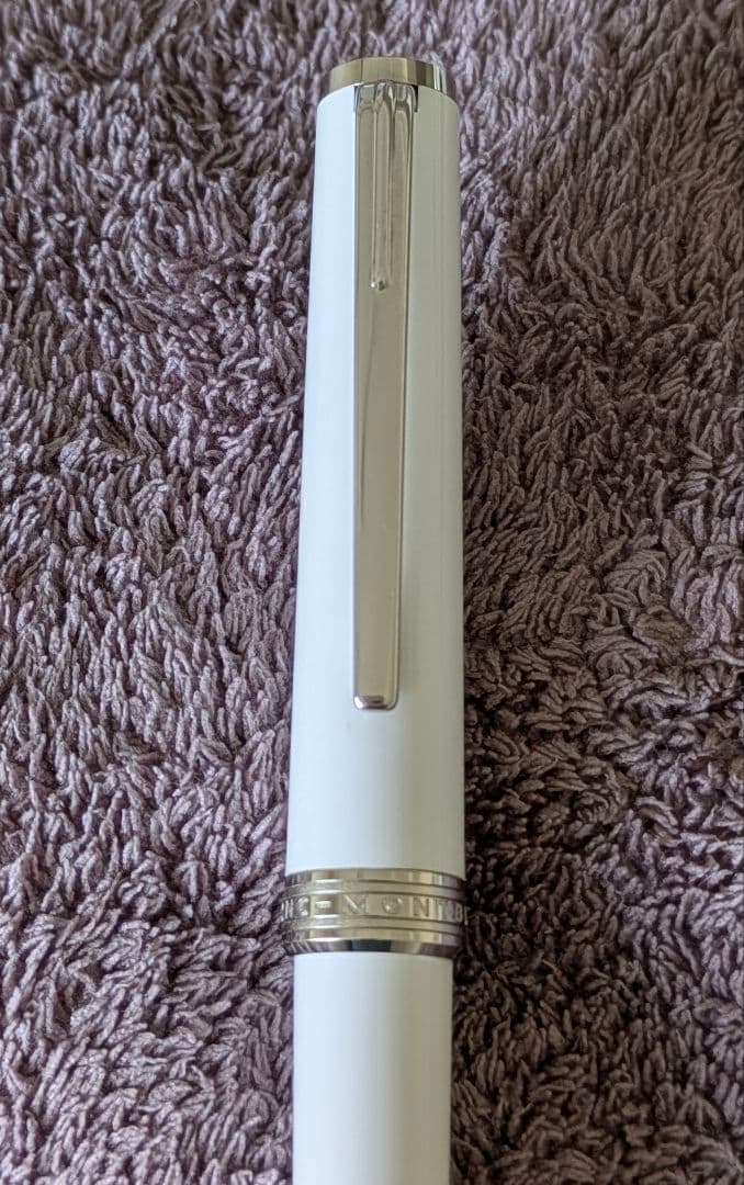 Montblanc PIXボールペン ホワイト